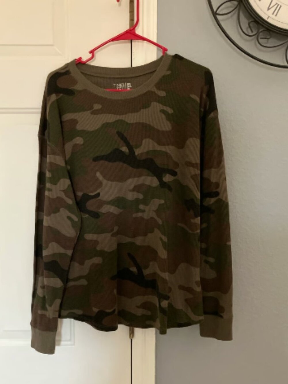 Time and Tru Women’s Camo Waffle Style Top Size XXL
